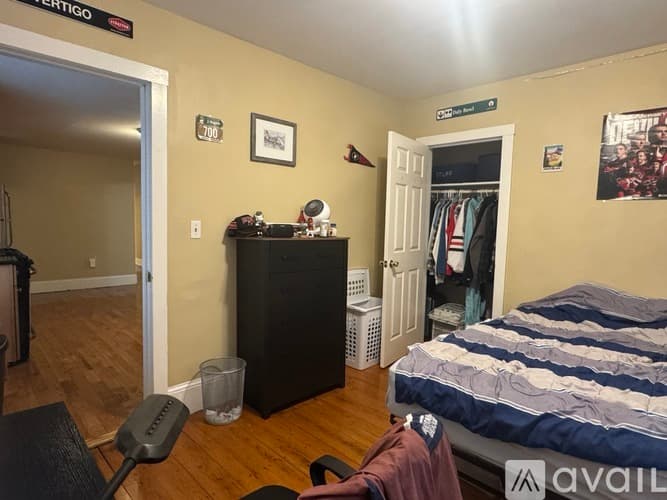Boston Apartment: 44 Hillside St