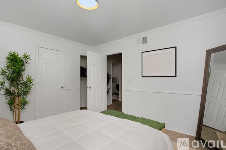 Atlanta Apartment: 1783 Ridgewood Dr NE