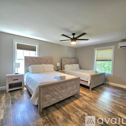 Old Orchard Beach House: 22 Trinity Wy