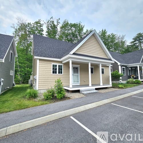 Old Orchard Beach House: 22 Trinity Wy