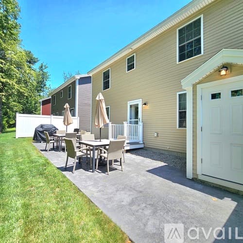 Old Orchard Beach House: 22 Trinity Wy