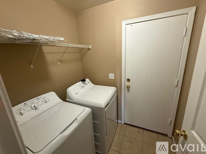 Casa Grande House: 1636 E Bishop Dr