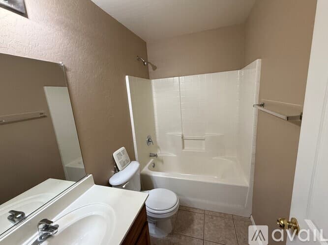 Casa Grande House: 1636 E Bishop Dr