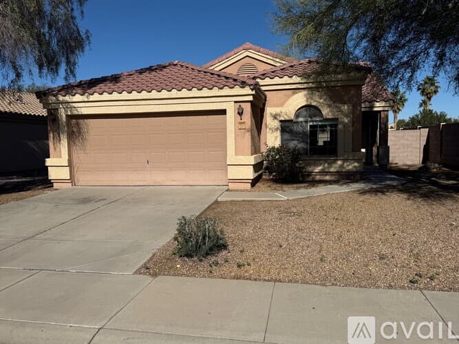 Casa Grande House: 1636 E Bishop Dr