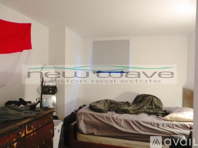 Boston Apartment: 168 Northampton St