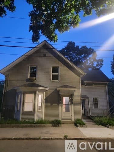 Fitchburg Apartment: 35 Westminster St