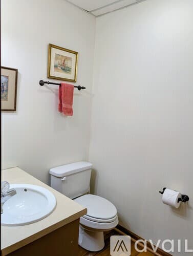 Dillard House: 842 Saddle Back Cir