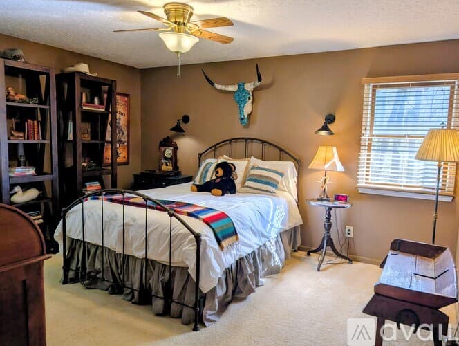 Dillard House: 842 Saddle Back Cir