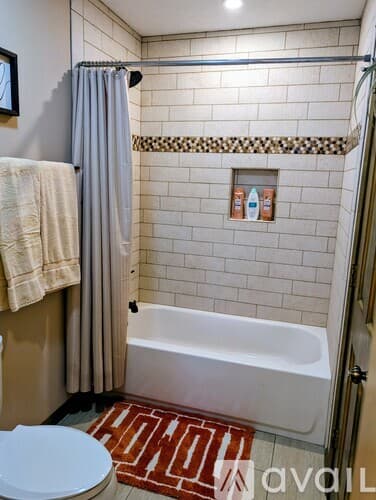 Dillard House: 842 Saddle Back Cir