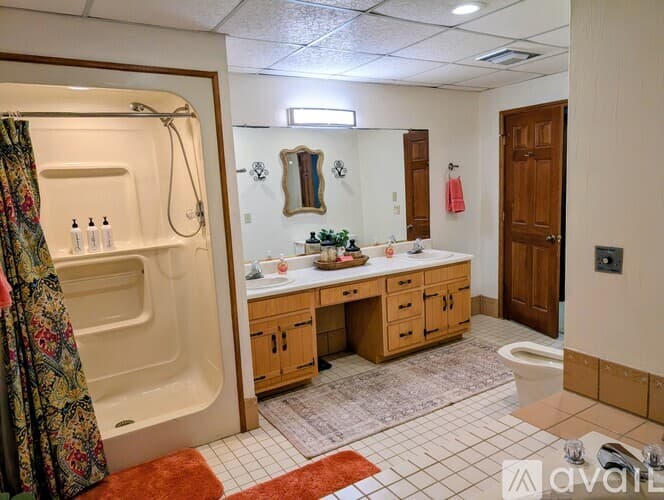 Dillard House: 842 Saddle Back Cir
