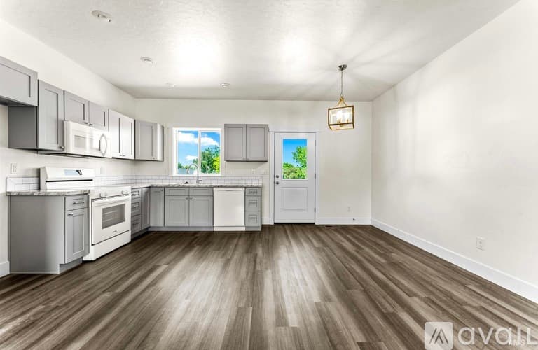 Emmett House: 1771 Regency Way