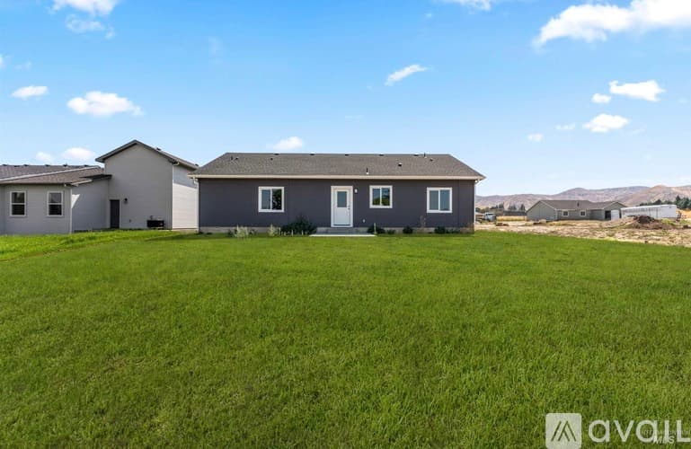 Emmett House: 1771 Regency Way