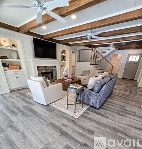 Clayton House: 151 Timpson Cove Rd