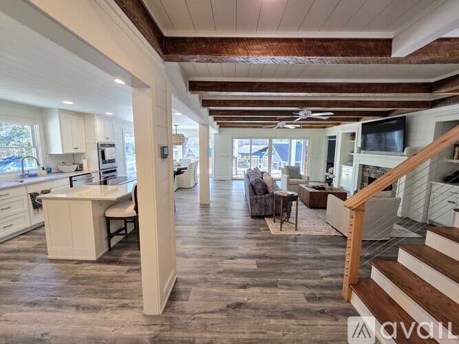 Clayton House: 151 Timpson Cove Rd