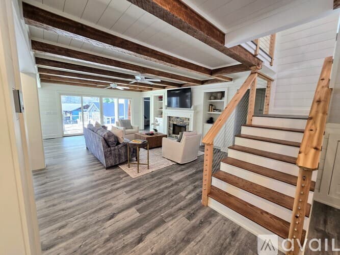 Clayton House: 151 Timpson Cove Rd