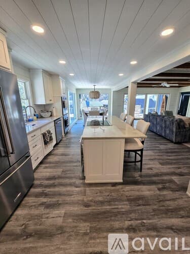 Clayton House: 151 Timpson Cove Rd