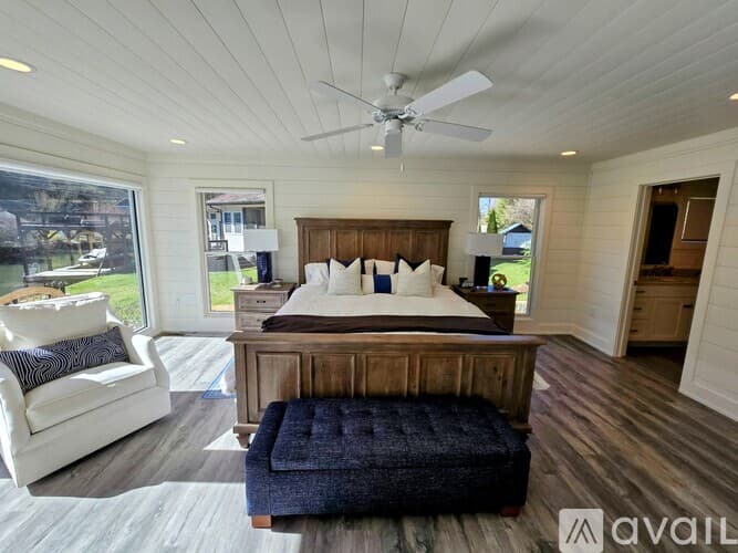 Clayton House: 151 Timpson Cove Rd