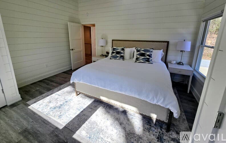 Clayton House: 151 Timpson Cove Rd