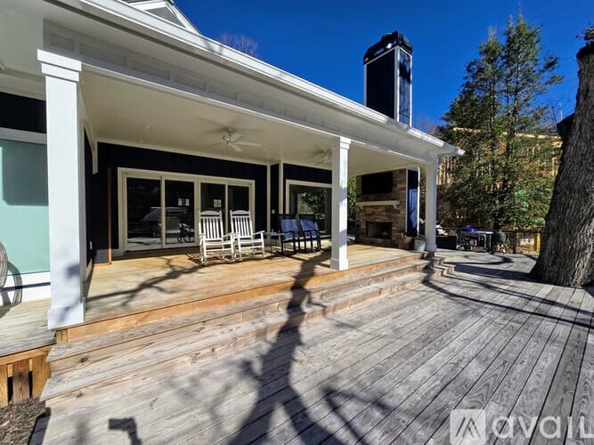 Clayton House: 151 Timpson Cove Rd