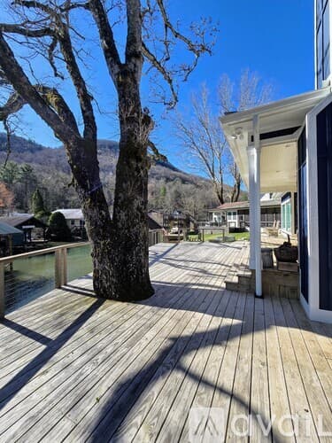 Clayton House: 151 Timpson Cove Rd