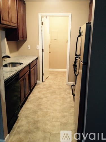 Galloway Apartment: 21 Cheshire Dr