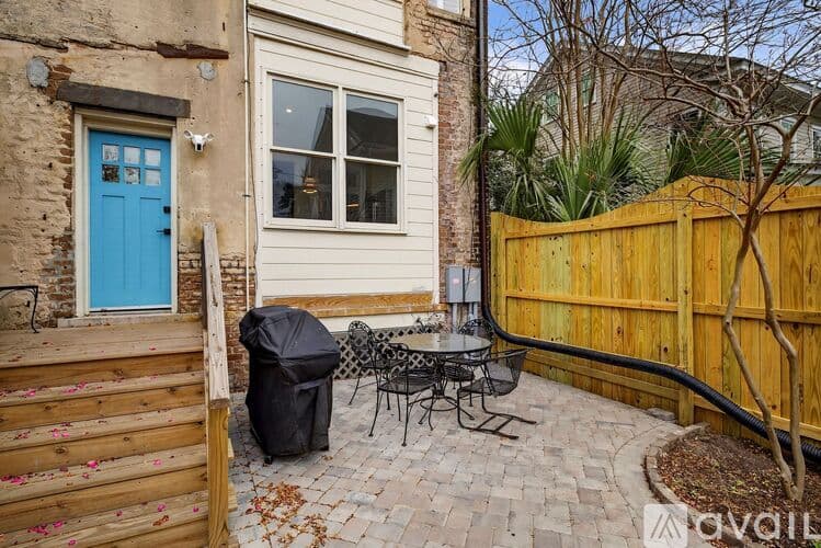 Savannah House: 313 W Bolton St