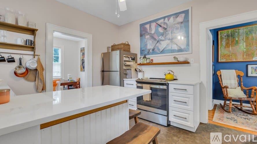 Savannah House: 1219 Washington Ave