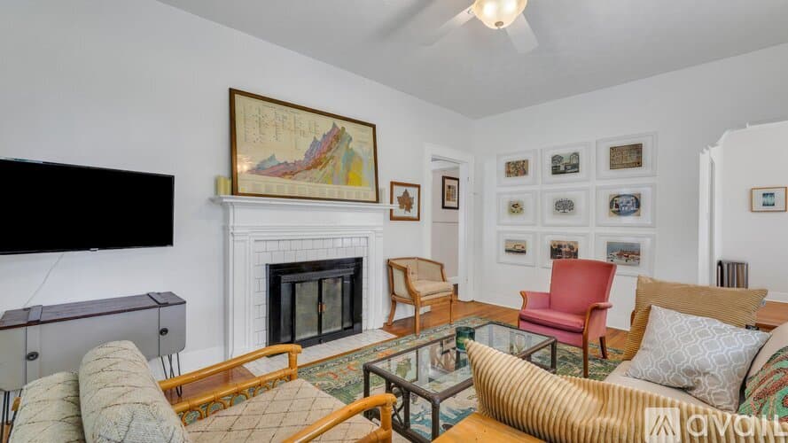 Savannah House: 1219 Washington Ave