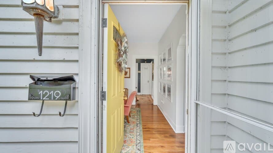 Savannah House: 1219 Washington Ave