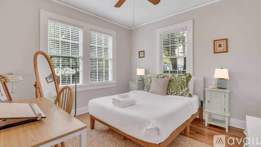 Savannah House: 1219 Washington Ave