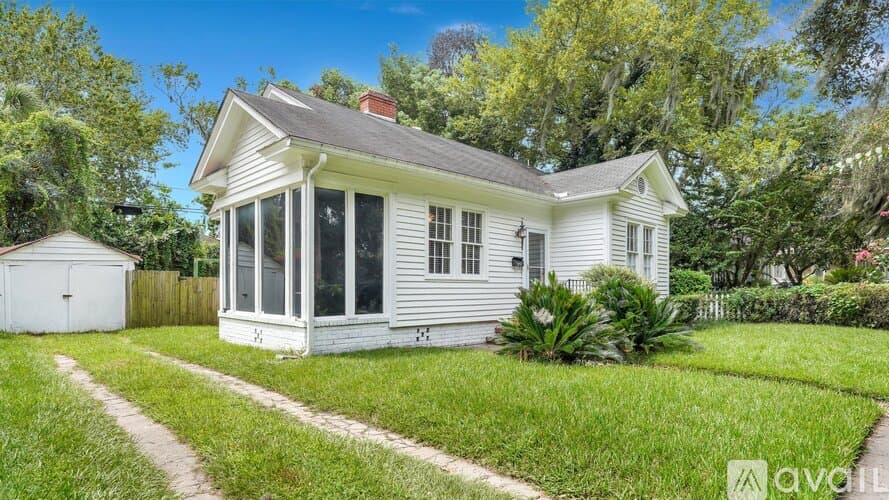 Savannah House: 1219 Washington Ave