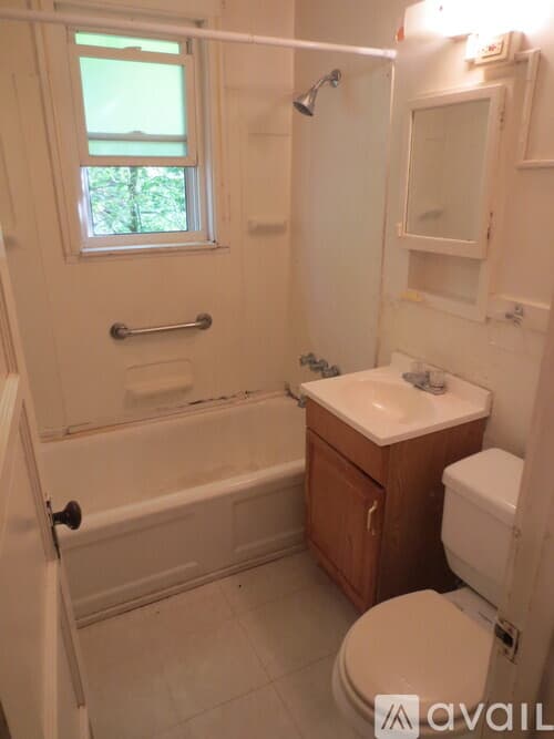 Carnot-Moon Townhome: 339 Hemlock Dr
