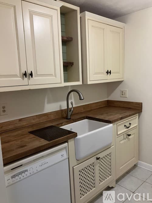 Rockland Condo: 119 Grove Street