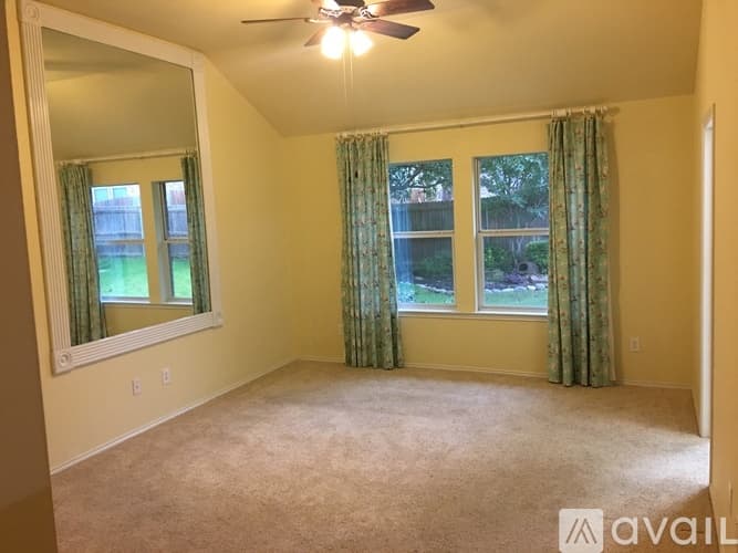 North Richland Hills House: 6321 Pinehurst Dr