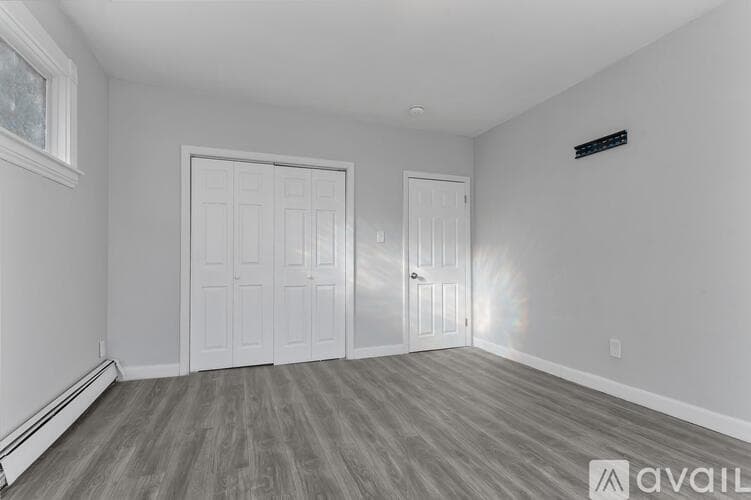 Woonsocket Apartment: 52 Bellevue Ave