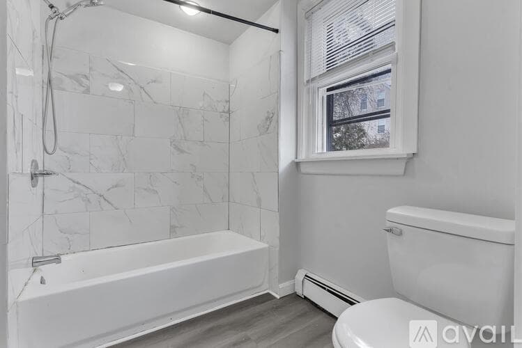 Woonsocket Apartment: 52 Bellevue Ave