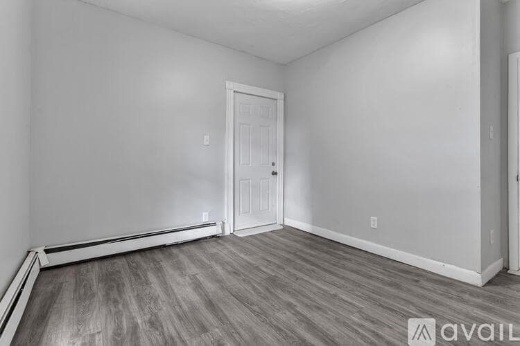 Woonsocket Apartment: 52 Bellevue Ave