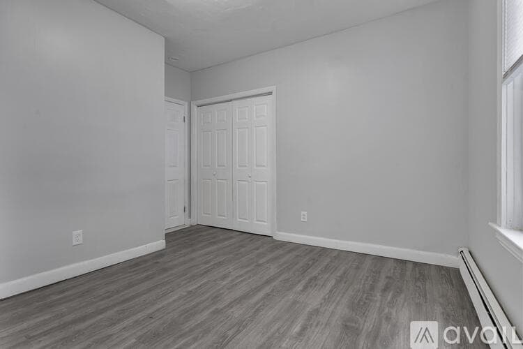 Woonsocket Apartment: 52 Bellevue Ave