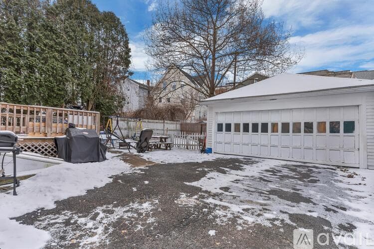 Woonsocket Apartment: 52 Bellevue Ave