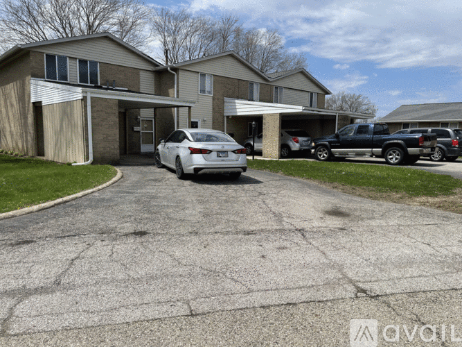 Pekin House: 4 Florentine Ct