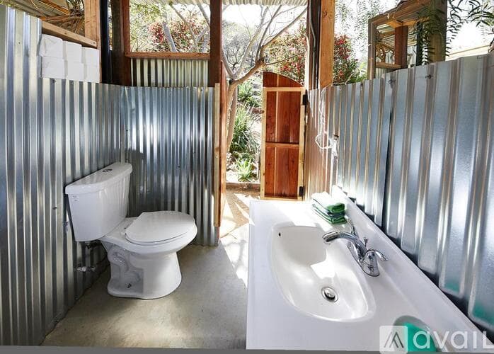 Topanga Apartment: 2535 Hawks Nest Trail