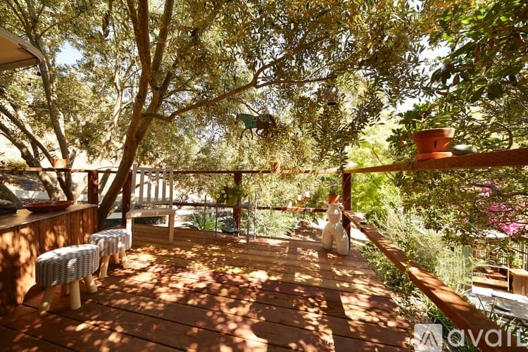 Topanga Apartment: 2535 Hawks Nest Trail