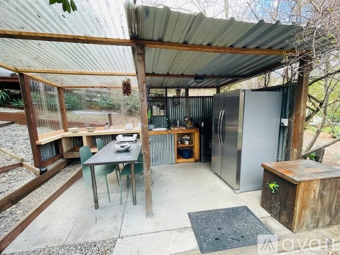 Topanga Apartment: 2535 Hawks Nest Trail