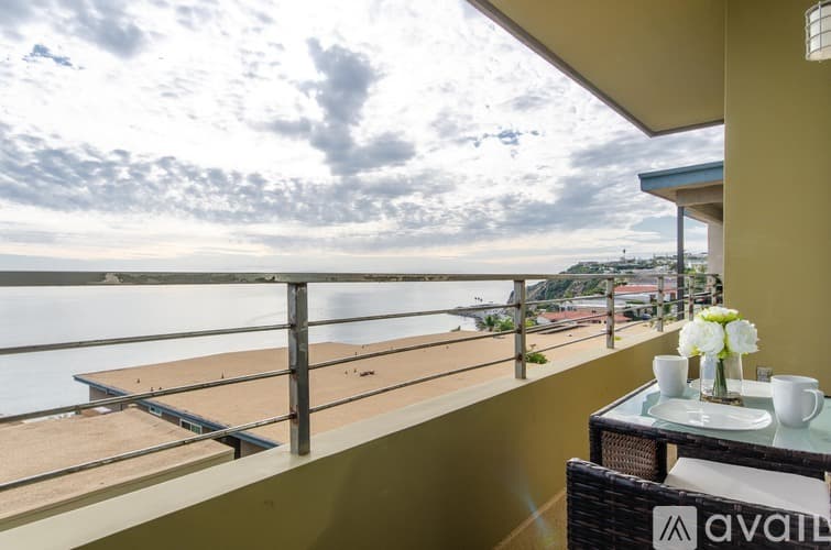Malibu Condo: 18065 Coastline Dr