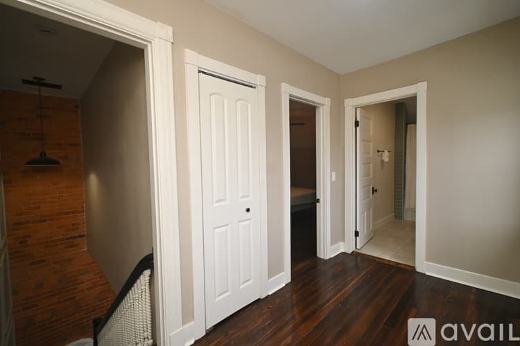 Cincinnati House: 2369 Park Ave