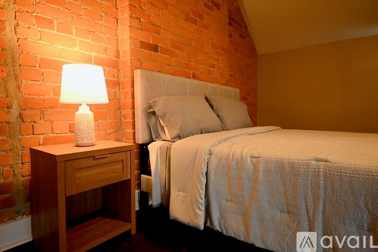 Cincinnati House: 2369 Park Ave