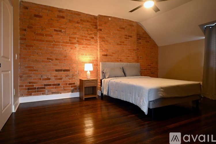 Cincinnati House: 2369 Park Ave