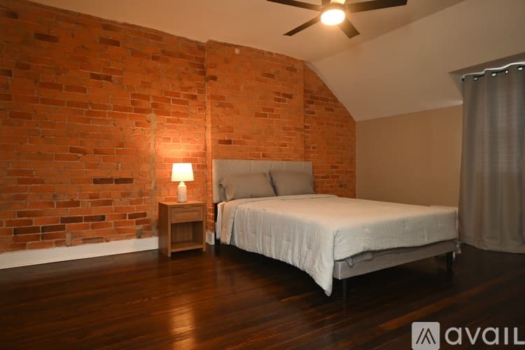 Cincinnati House: 2369 Park Ave