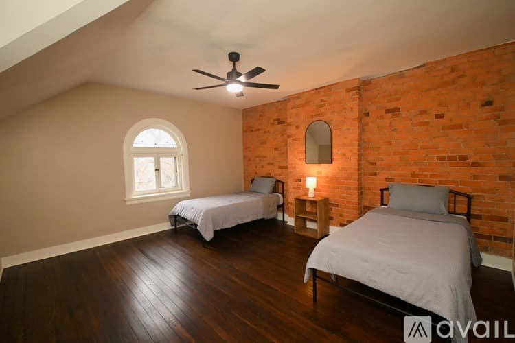 Cincinnati House: 2369 Park Ave
