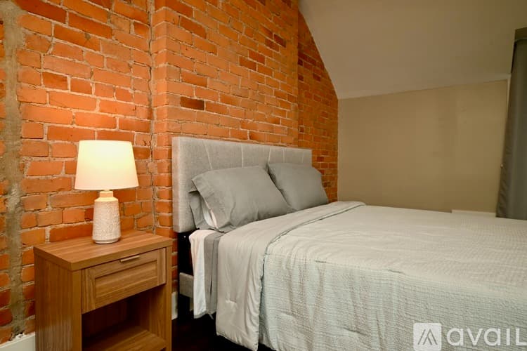 Cincinnati House: 2369 Park Ave